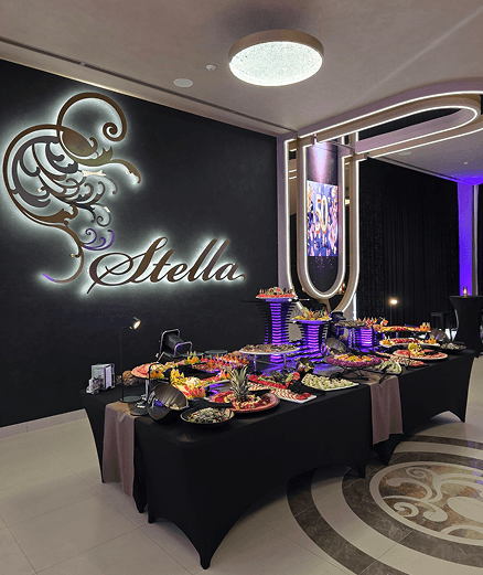 Restaurant Lobby